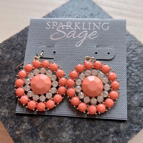 Sparkling Sage Drop Gypsy Earrings NWOT - Picture 1 of 4